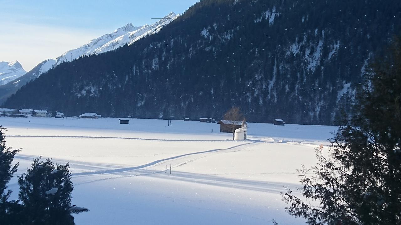 Ferienhaus Lechtaler Alpen Bach  Kültér fotó